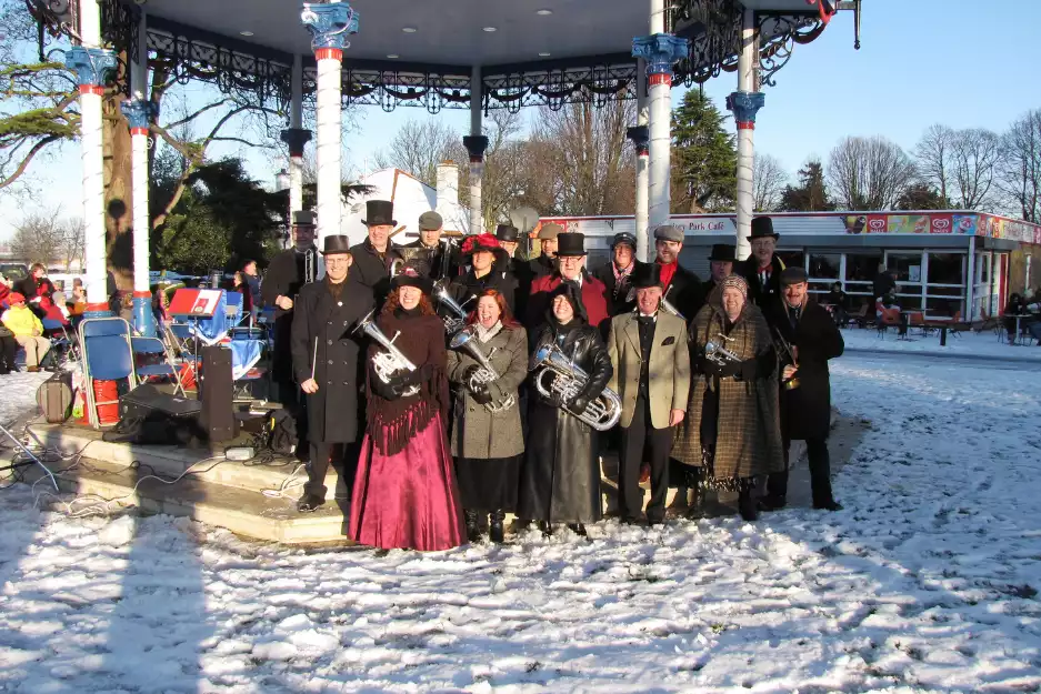 Sing along to festive favourites at Priory Park's ‘Carols in the park’